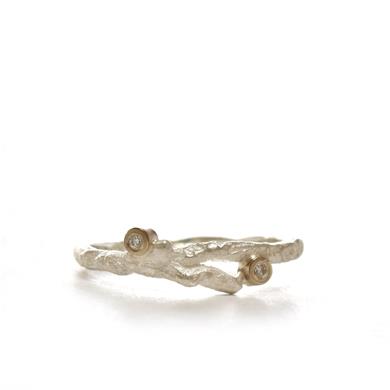Twig ring in silver with diamond